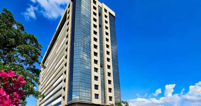 Bangunan Twin Lotus Hotel