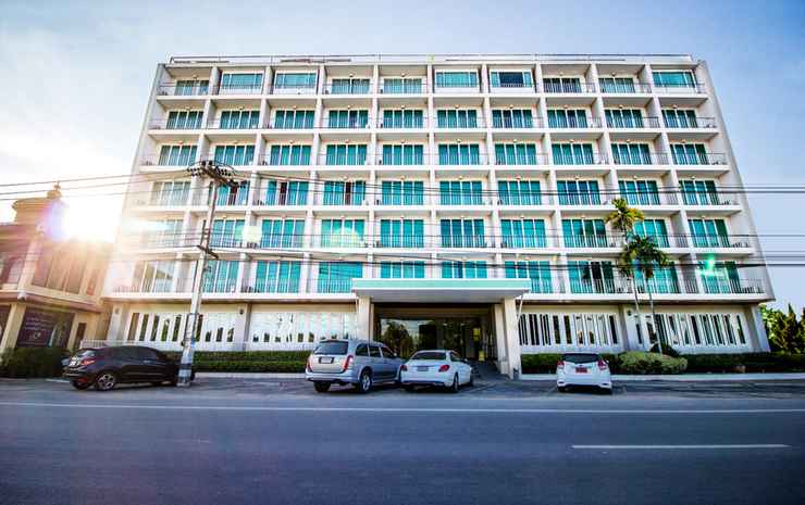 B2 Premier Hotel & Resort