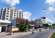 Exterior 2 B2 Phuket Boutique & Budget Hotel