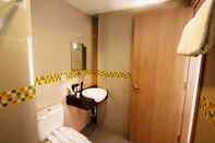 In-room Bathroom Kyriad Haka Makassar