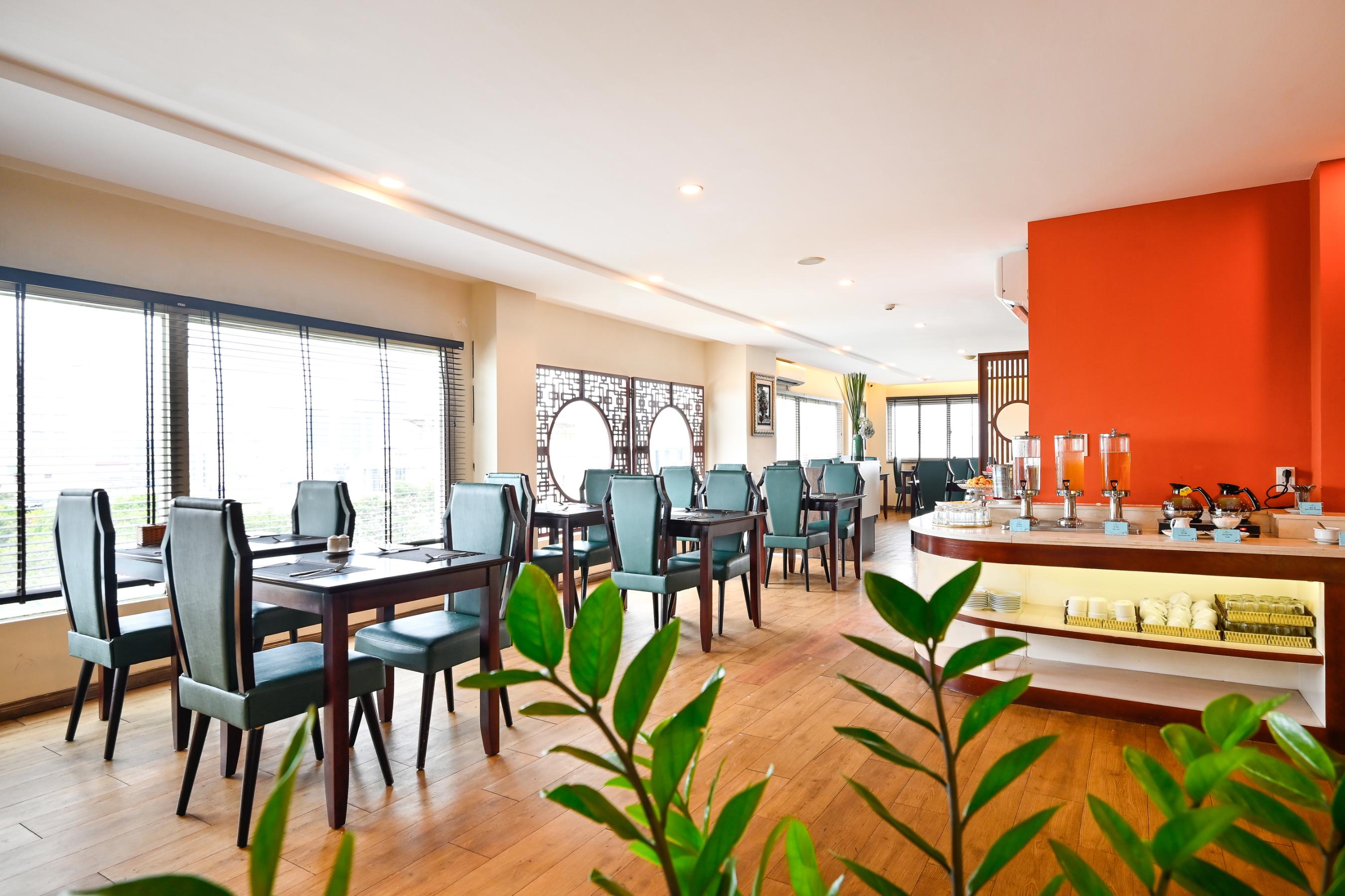 ร้านอาหาร 4 Nicecy Hotel - Bui Thi Xuan Street