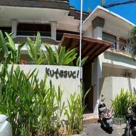 Exterior / Building 1 Kuta Suci Guest House, Kuta Hotels