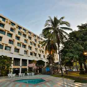 Exterior / Building 1 チャルーンホテル, ニコム・ソン・クロ ホテル