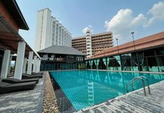 游泳池 4 Napalai Hotel