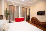 Accommodation Services Quy Hung Hotel (Near Metro Ben Thanh)