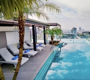 Swimming Pool 5 Cicilia Danang Hotels & Spa Powered by ASTON