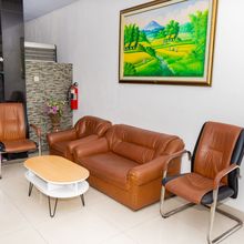 ロビー 4 Hasanah Guest House Pekanbaru