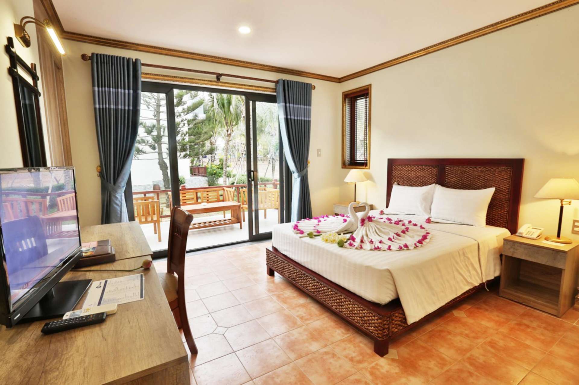 Lotus Vung Tau Resort - Khách sạn 3 sao Vũng Tàu gần biển