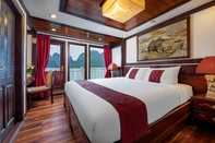 Phòng ngủ Indochina Sails Premium Halong powered by ASTON