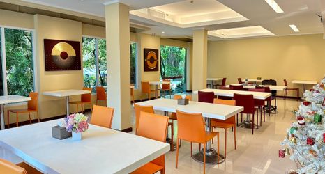 로비 2 Calypzo Bangkok