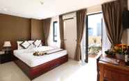 Bedroom 3 Kingdom Hotel