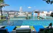 Swimming Pool 2  Sira Grande Hotel & Spa 