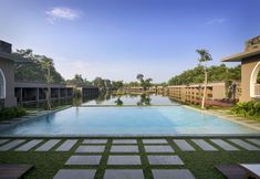 สระว่ายน้ำ 2 The Westlake Hotel & Resort Yogyakarta