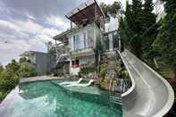 Swimming Pool Villa Zahra C8