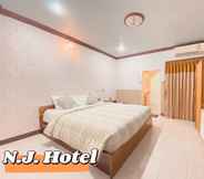 Bedroom 6 Nj Hotel That Phanom