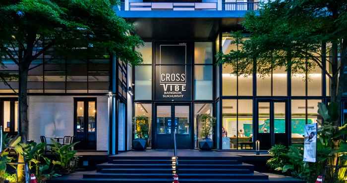 Bangunan Cross Vibe Bangkok Sukhumvit (formerly X2 Vibe Bangkok Sukhumvit)