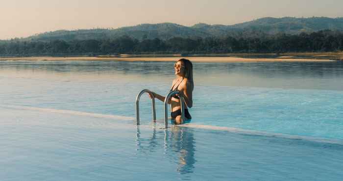 Swimming Pool Chiangkhan River Mountain Resort (SHA Certified)