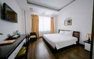 Bedroom 2 Happy Light Central Hotel Nha Trang