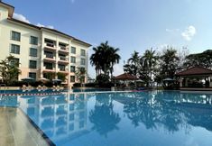 Hồ bơi 6 Diamond Westlake Suites