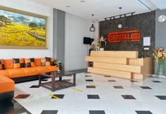 Lobby 2 Crystal Inn Hotel Batu