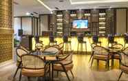 Quầy bar, cafe và phòng lounge 5 Hotel Chanti Managed by TENTREM Hotel Management Indonesia