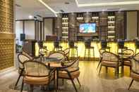 Quầy bar, cafe và phòng lounge Hotel Chanti Managed by TENTREM Hotel Management Indonesia