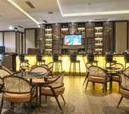 Bar, Cafe and Lounge 5 Hotel Chanti Managed by TENTREM Hotel Management Indonesia