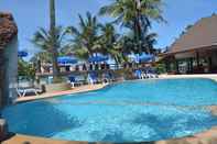 Kolam Renang Lanta Il Mare Beach Resort