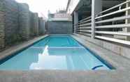 Swimming Pool 7 RedDoorz @ Grand Apartelle Hernan Cortes Cebu