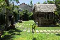 Bangunan Local Beach Homestay