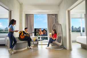 Yello Hotel Harmoni, Rp 527.435