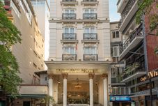 外部的 Sunline Hotel