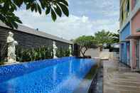 Swimming Pool Front One Hotel Purwodadi Grobogan