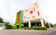 Luar Bangunan 2 Front One Hotel Purwodadi Grobogan