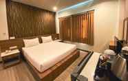 Kamar Tidur 4 Seree Grand Hotel