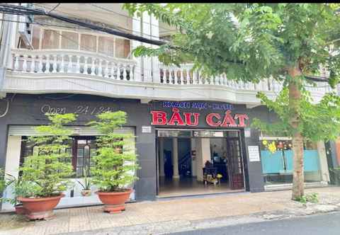 Bên ngoài Bau Cat Hotel