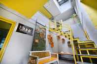 Bangunan Bunk Bed and Breakfast Dormitory