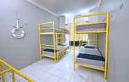 Bedroom 4 Bunk Bed and Breakfast Dormitory