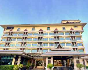 RueanPhae Royal Park Hotel, THB 825.97