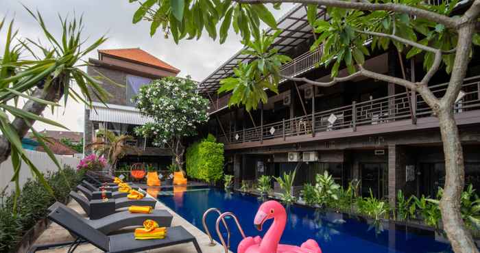 Swimming Pool L'amore Hotel Seminyak