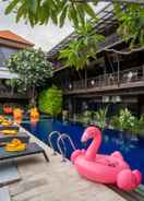 SWIMMING_POOL L'amore Hotel Seminyak