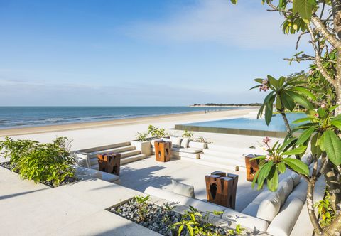 Hồ bơi Azerai Ke Ga Bay