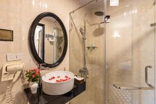 客室内バスルーム Hanoi House Hotel & Travel