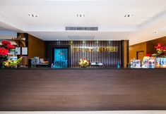 Lobby 7 Tetris Hotel