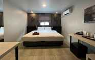 Kamar Tidur 3 WE Terminal Hotel