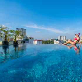 Swimming Pool1The Lapis Hotel,Công ty Cổ phần Tập đoàn Tài Tâm飯店