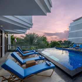 Swimming Pool 1 Wyndham Garden Kuta Beach Bali, Everything IDR 100.000 Hotels
