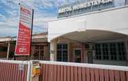 Luar Bangunan 2 6BR Single Storey Tabuan Jaya By Natol Homestay