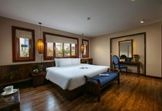 Bedroom 6 Oriental Suites Hotel & Spa