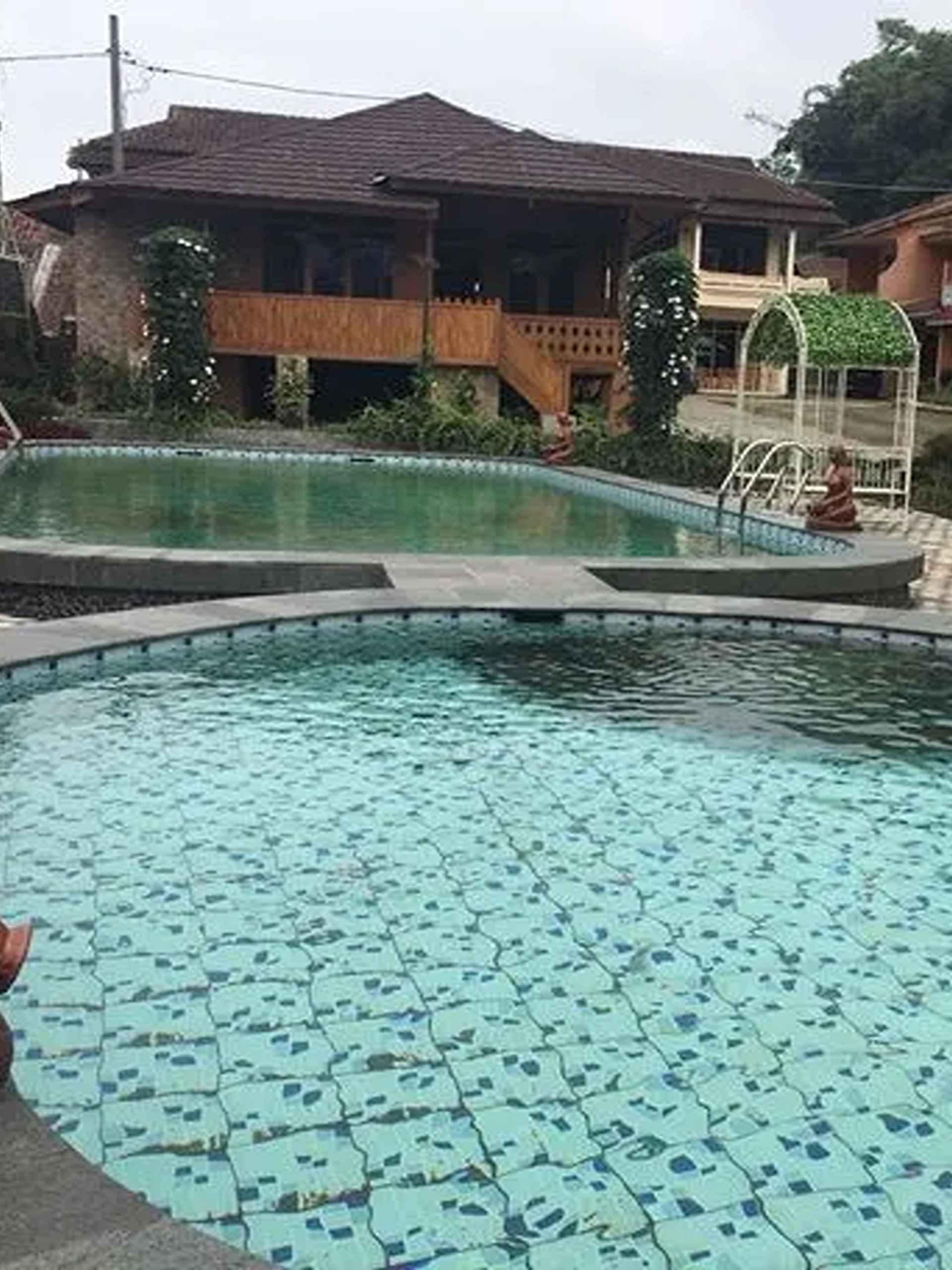 Swimming Pool Hotel Pesona Ciwidey
